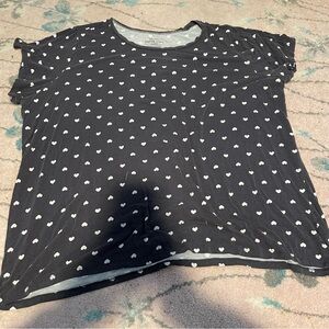 TORRID Black and white hearts t-shirt